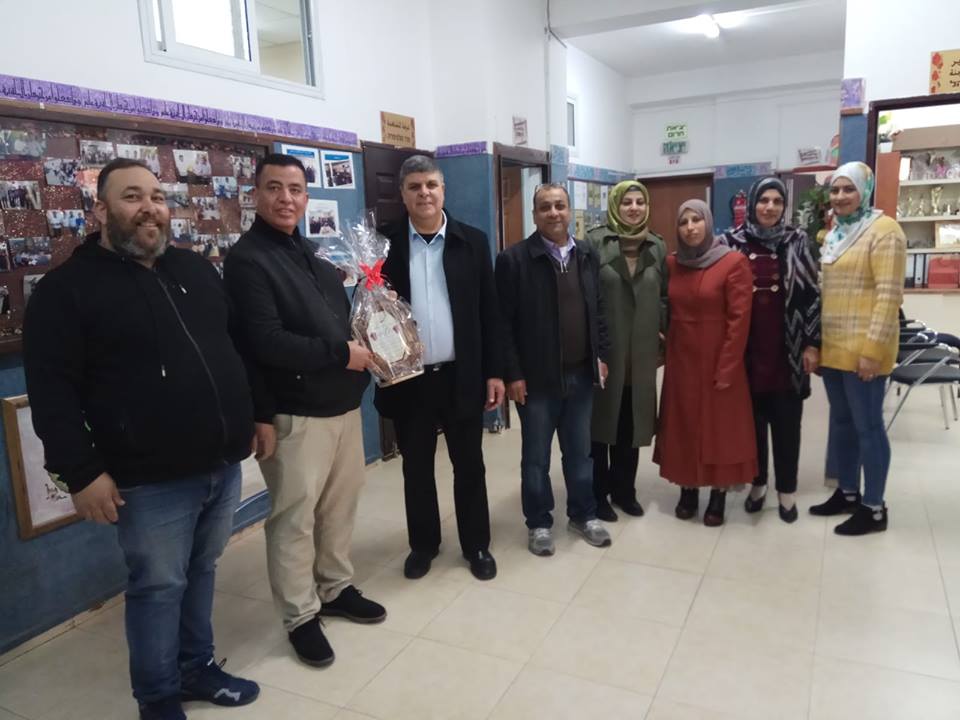 رئيس بلدية ام الفحم في زيارة لمدرسة المفتان المهنية